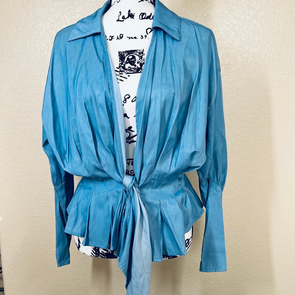 shein blue tie-front blouse features a draped, voluminous silhouette size L - Picture 2 of 13